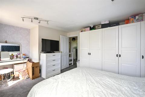 14 Hever Close, Eastbourne, BN23 7JR