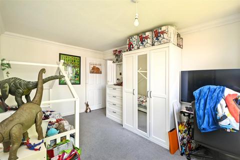 14 Hever Close, Eastbourne, BN23 7JR