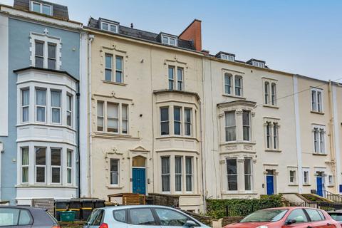 2 bedroom flat for sale, Bristol BS8