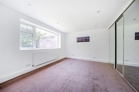 9 Claire Gardens, Stanmore, HA7 4EH
