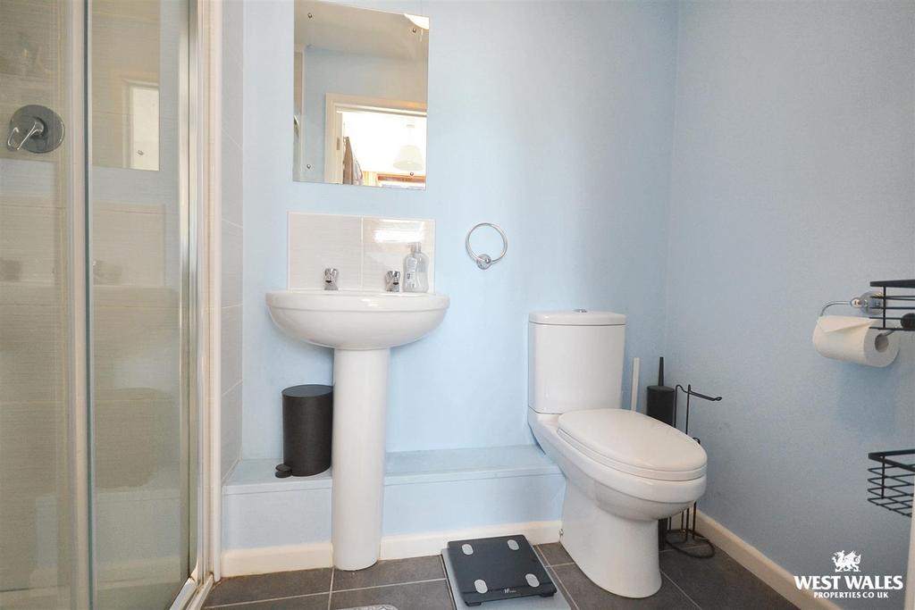 Ensuite shower room