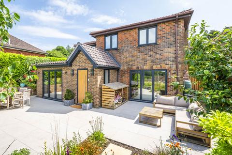4 bedroom detached house for sale, Glebelands, Bidborough, Tunbridge Wells (COMPLETE CHAIN)