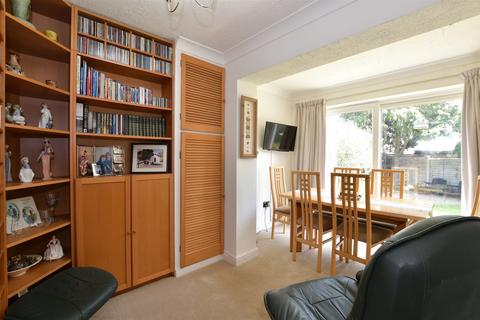 19 Bromfords Close, Wickford, SS12 0PN