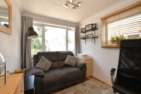 19 Bromfords Close, Wickford, SS12 0PN