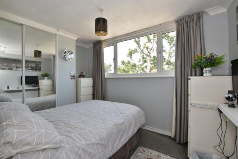 19 Bromfords Close, Wickford, SS12 0PN