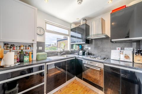 2 bedroom flat for sale, Landcroft Road, East Dulwich, London, SE22