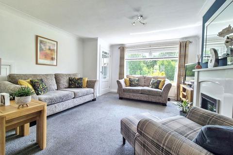 3 bedroom semi-detached house for sale, Regent Road, Jarrow, Tyne and Wear, NE32 5XG