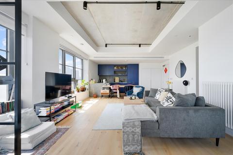 2 bedroom flat for sale, Douglass Tower, 9 Goodluck Hope Walk, London, E14