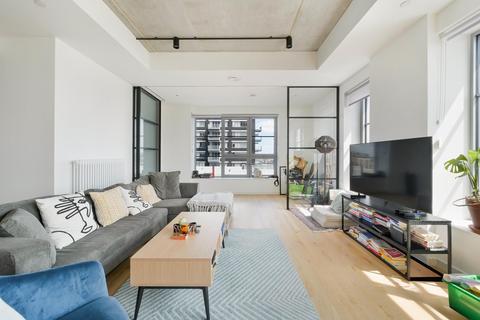 2 bedroom flat for sale, Douglass Tower, 9 Goodluck Hope Walk, London, E14