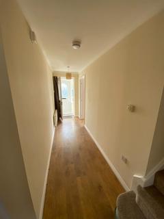 4 bedroom detached house to rent, Roe Deer Green, Newport