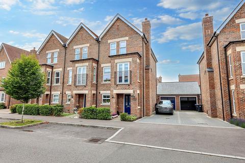 undefined, Curf Way, Burgess Hill, RH15