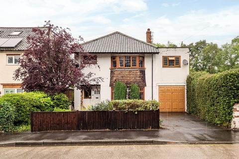 undefined, Connaught Road, Woking GU24