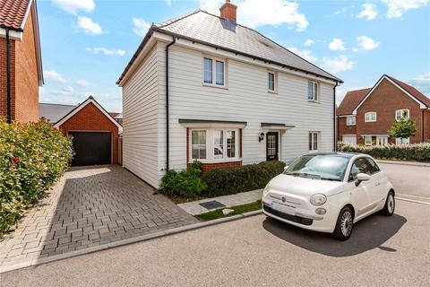 4 bedroom detached house for sale, Evans Drive, Runwell, Wickford, Essex, SS11