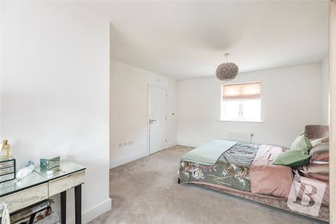 4 bedroom detached house for sale, Evans Drive, Runwell, Wickford, Essex, SS11