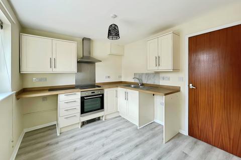 2 bedroom terraced house to rent, High Street, Harrold, MK43