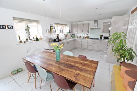 5 bedroom detached house for sale, Ryder Way, Flitwick