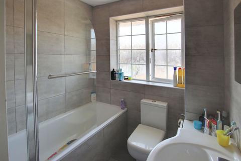 6 Freshfields, Croydon, CR0 7QS