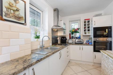 1 bedroom flat for sale, Comber Grove, London, SE5
