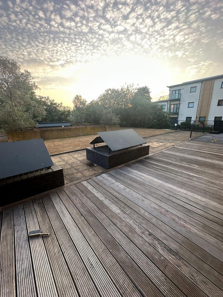 2-Bedroom Flat with Garden
