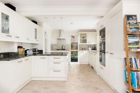 5 bedroom detached house for sale, Pearmains Close, Royston SG8