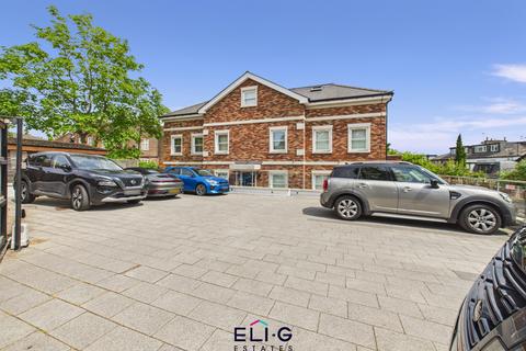 3 bedroom flat for sale, Newlands House, Tenterden Grove, NW4