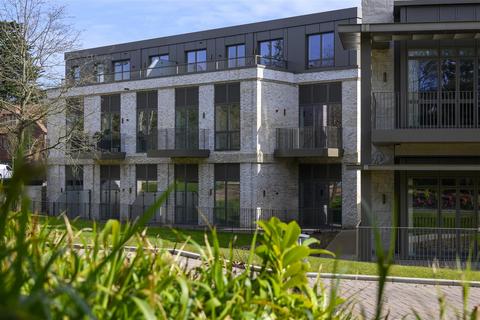 2 bedroom flat for sale, Tonbridge Road, Hildenborough, Tonbridge