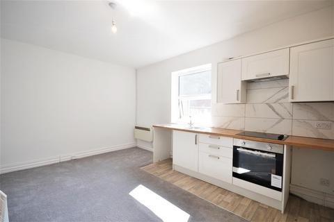 Studio to rent, York Place, Brighton