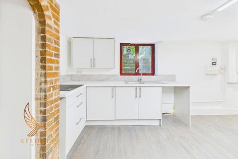 2 bedroom end of terrace house for sale, Hope Street, Huddersfield HD3