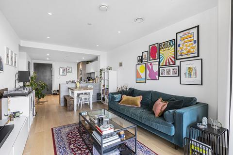 1 bedroom apartment for sale, Kingsland High Street, London, E8
