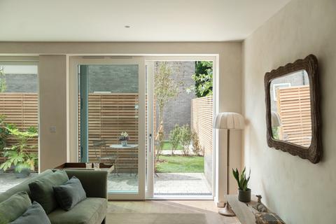 undefined, Manor Park II, Manor Park, London SE13