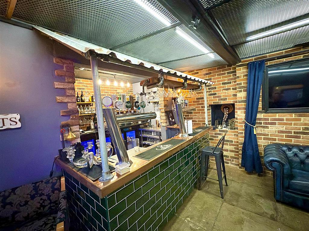 Bar.jpg