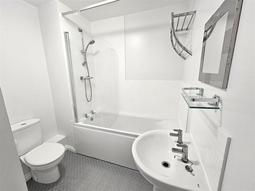 Bathroom.jpg