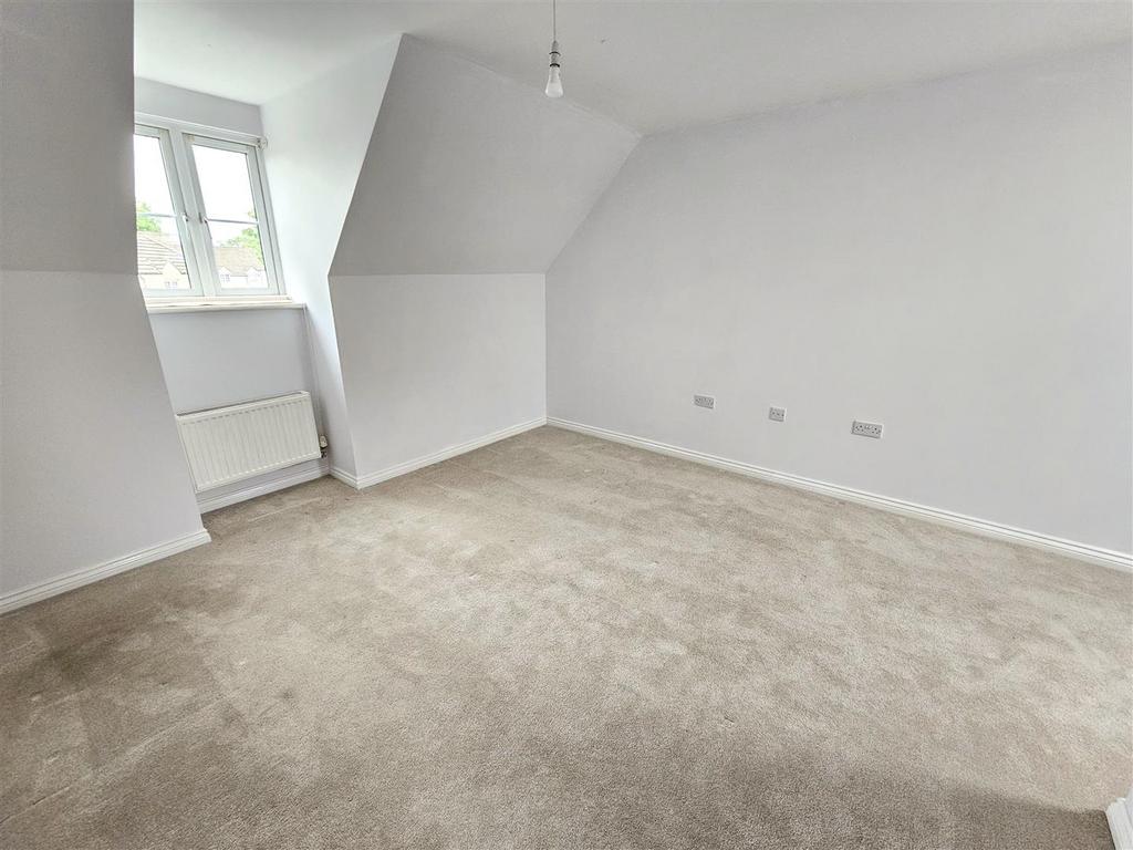 Bedroom 1.jpg