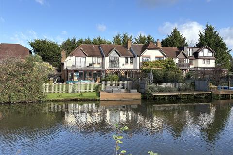 4 bedroom end of terrace house for sale, Waterside Mews, Guildford GU1