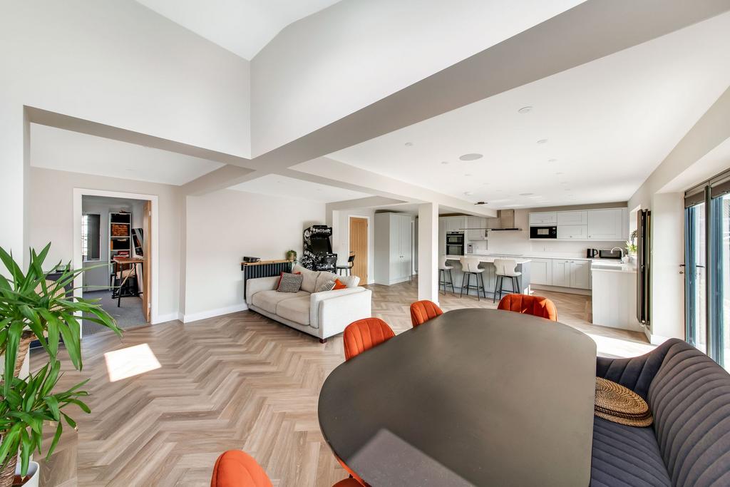 Living dining kitchen