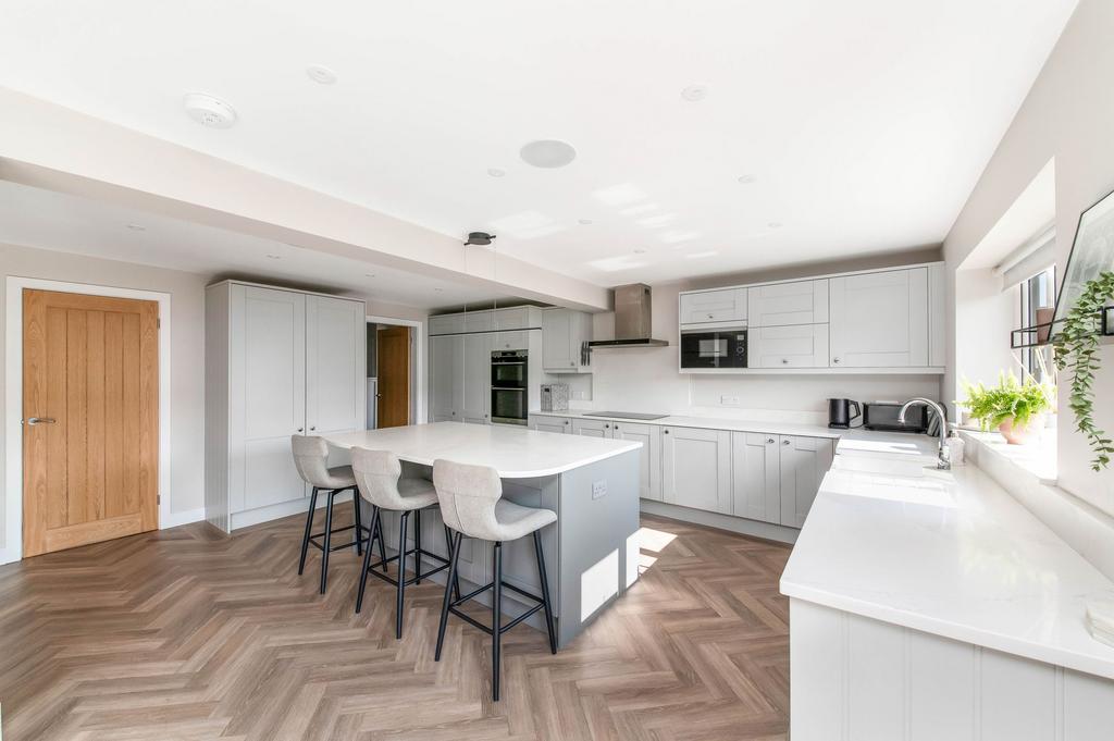 Living dining kitchen