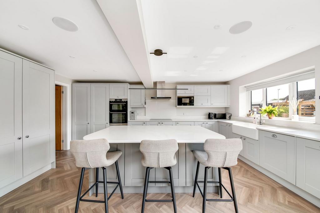 Living dining kitchen
