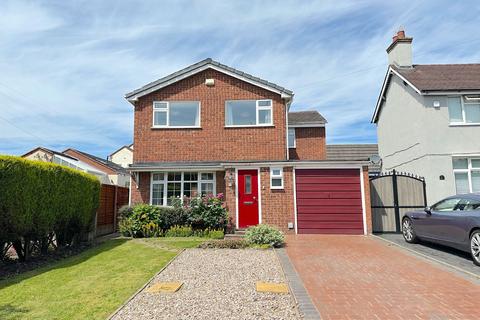 4 bedroom detached house for sale, Hednesford Street, Cannock WS11