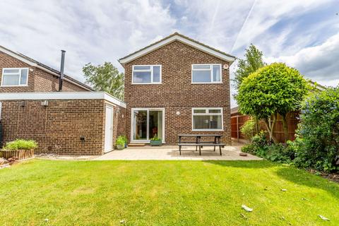 4 bedroom detached house for sale, Dines Close, Wilstead