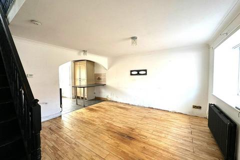 3 bedroom semi-detached house for sale, Blair Close, Shaw
