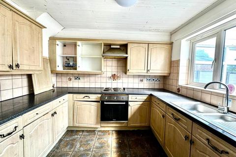 3 bedroom semi-detached house for sale, Blair Close, Shaw
