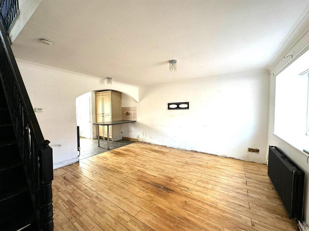 PHOTO-2025-06-17-13-41-20 1.jpg