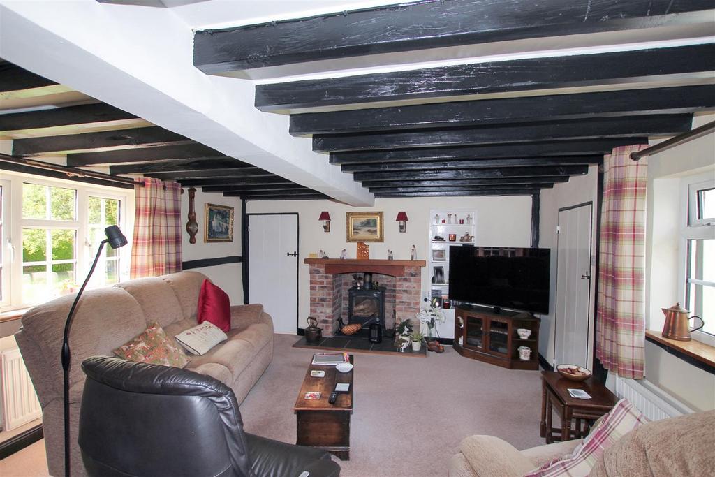 Living Room - b.JPG