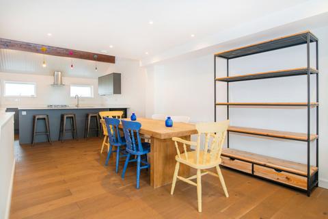 undefined, Elm Grove, London SW19