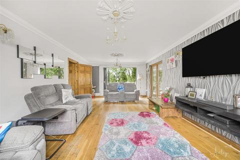 undefined, Bay View Gardens, Neath