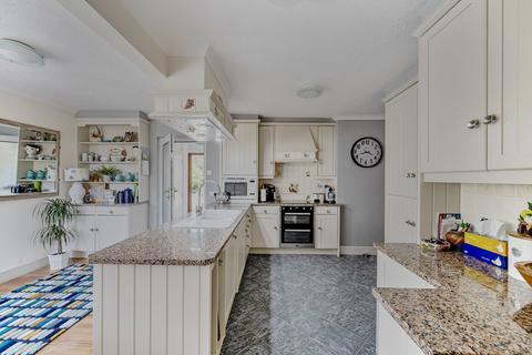 Summerhill Mill Lane, Swindon, SN1 4HG