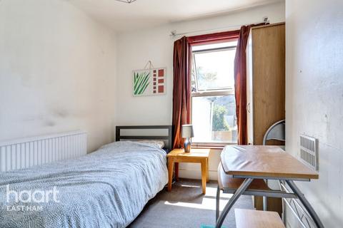 45 Berkeley Road, London, E12 6RP
