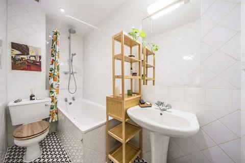 1 bedroom flat for sale, Ashmore Road, London W9