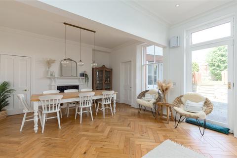 112 Comiston Drive, Edinburgh, EH10 5QU