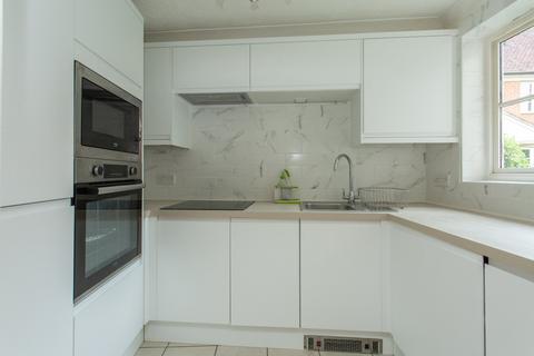 2 bedroom flat for sale, Station Road West, Canterbury, Kent, CT2